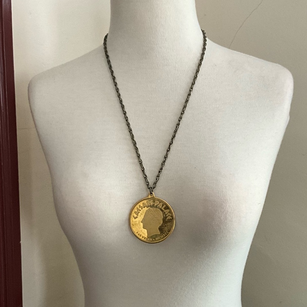 Vintage Caesars palace medallion pendent and chain